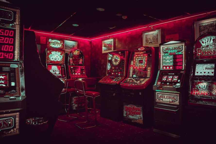 Unterschiede zwischen Online- und Landbased-Casinos